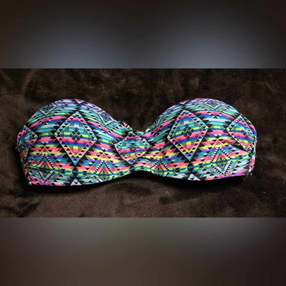 No Boundaries Push-up Geometric Bikini Top